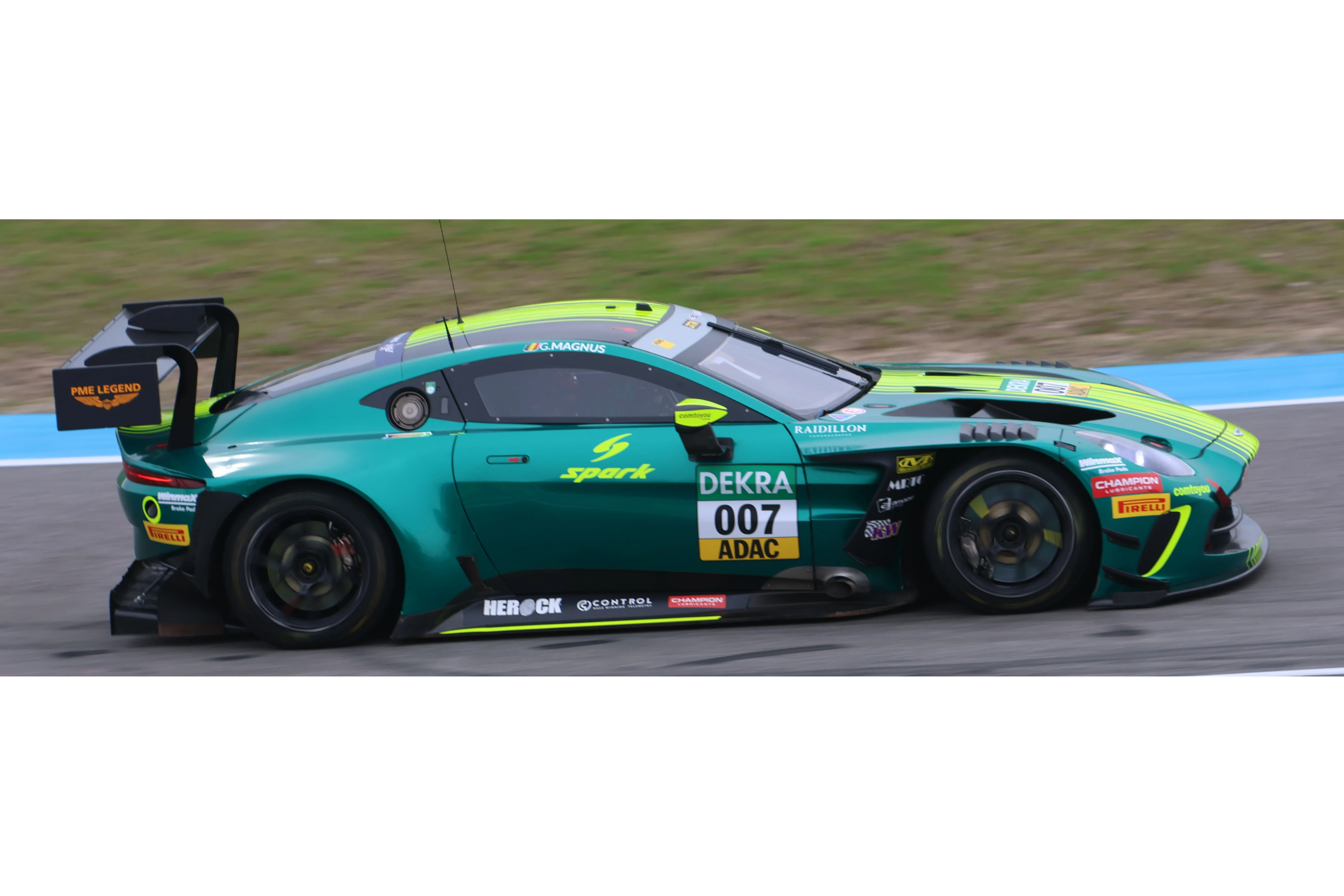 Aston Martin Vantage GT3 No.7 Comtoyou Racing - DTM 2025 Spark Model Car