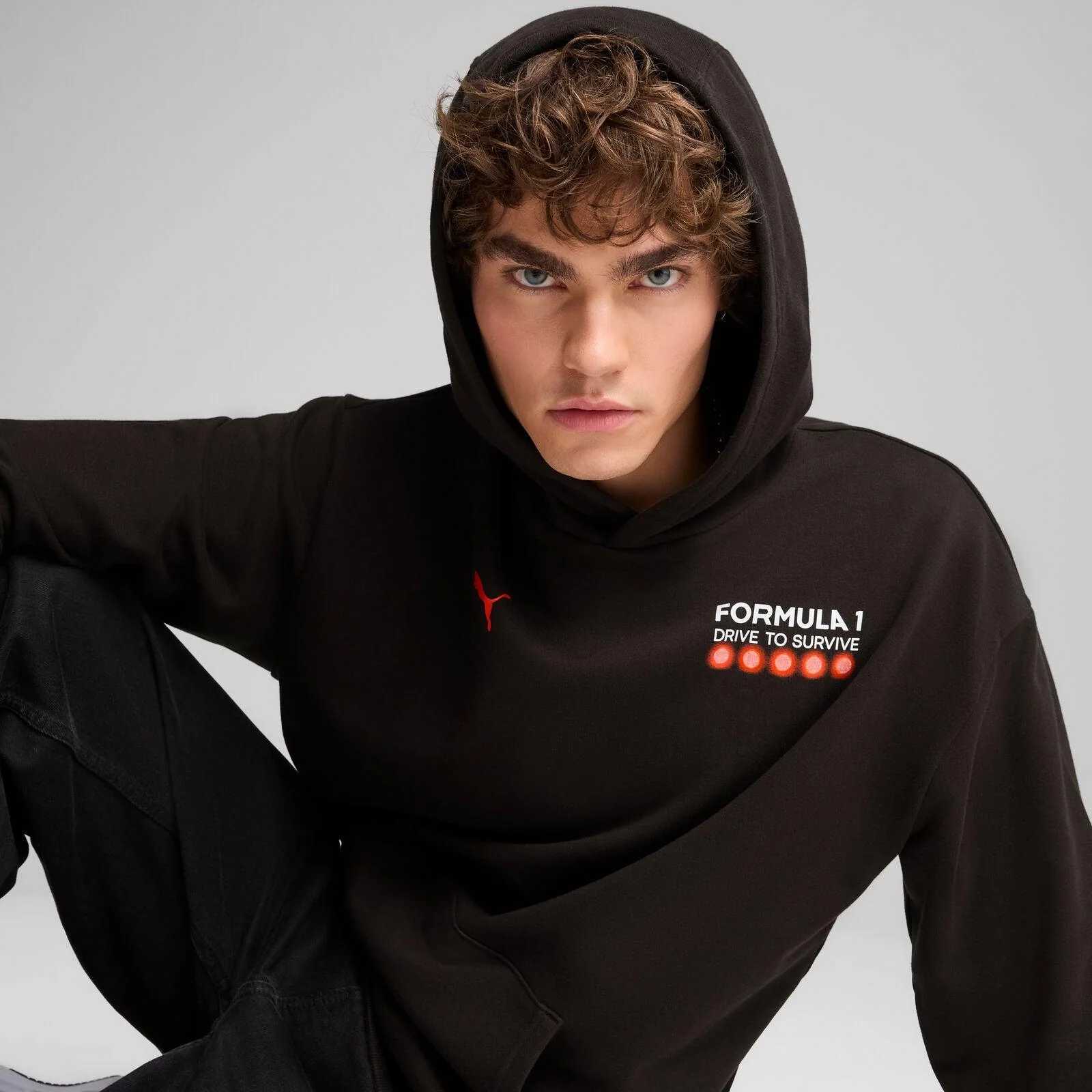 F1 Collection PUMA F1® Drive to survive Relaxed Hoodie - Black - Image 4