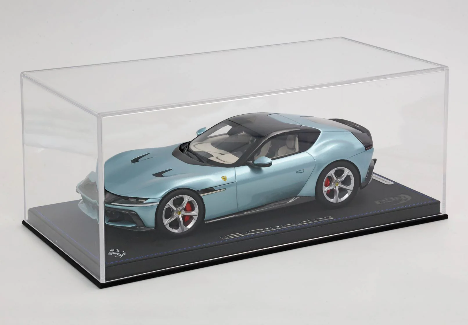 Ferrari 12 Cilindri Panoramic roof Celeste Trevi 1:18 - BBR Model Car - Image 3