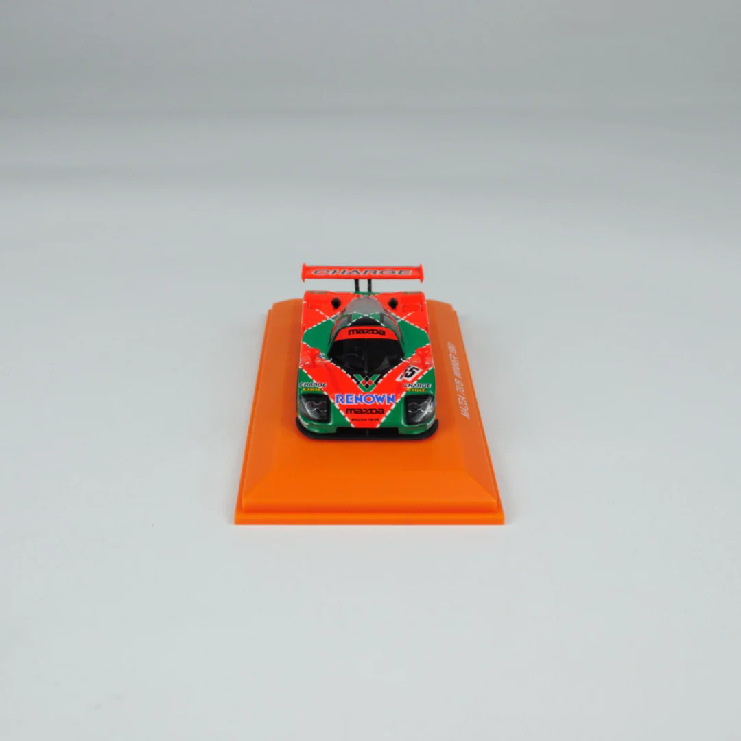 Kyosho 1:64 Mazda 787B (NO.55) Diecast Car Model With Book (Simplified Chinese) - Image 12