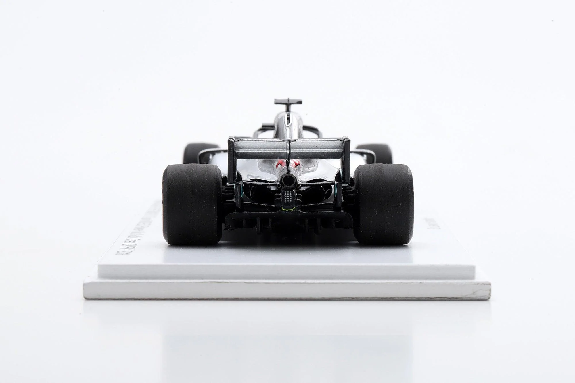 Lewis Hamilton  Abu Dhabi GP 2018 FP1 Mercedes F1 W09 Car No:1 Model Car - Spark Model - Image 3