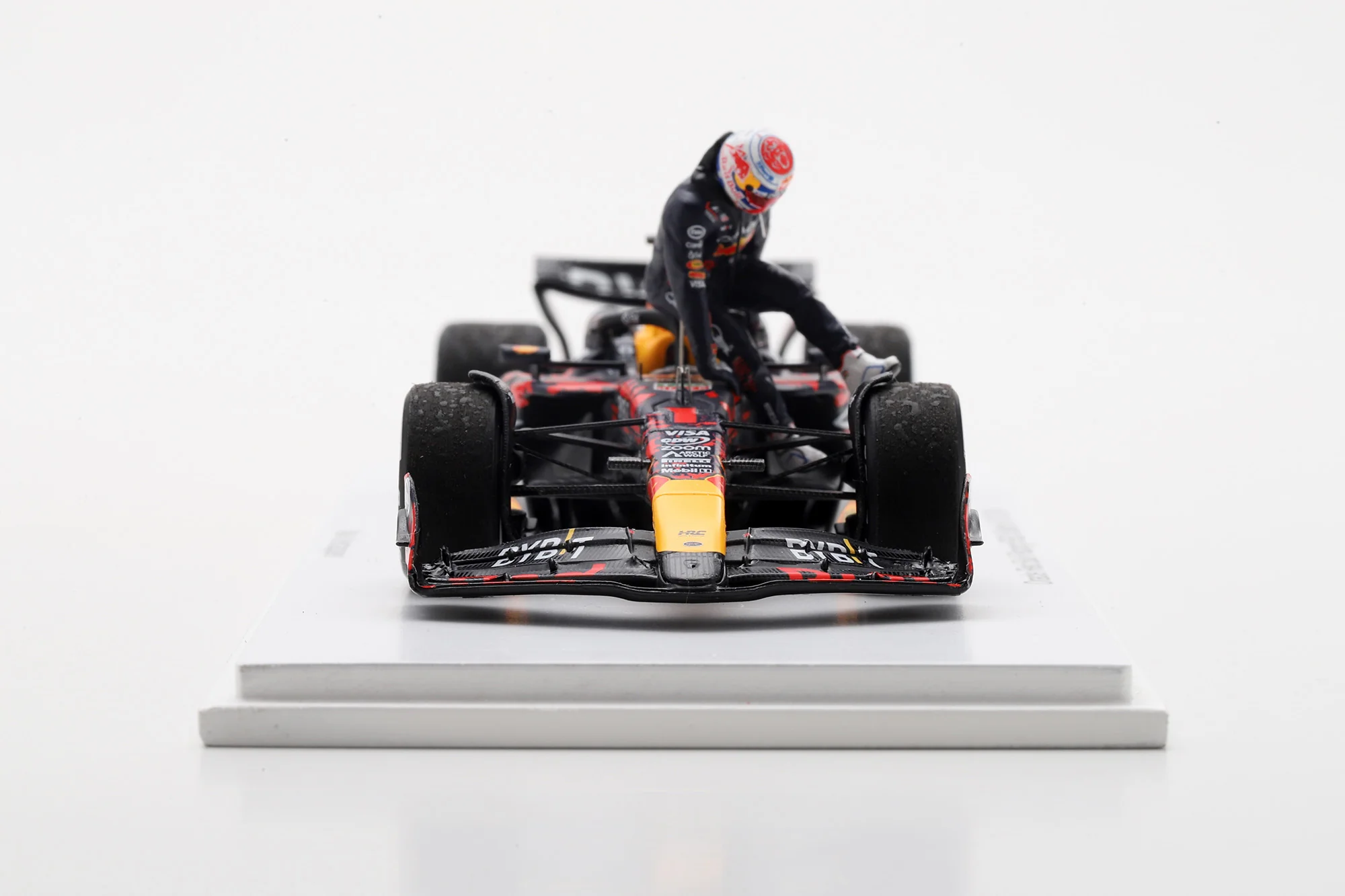 Max Verstappen Red Bull F1 RB20 British GP 2024 Special Figure Edition 1:43 Spark Model Car - Image 6