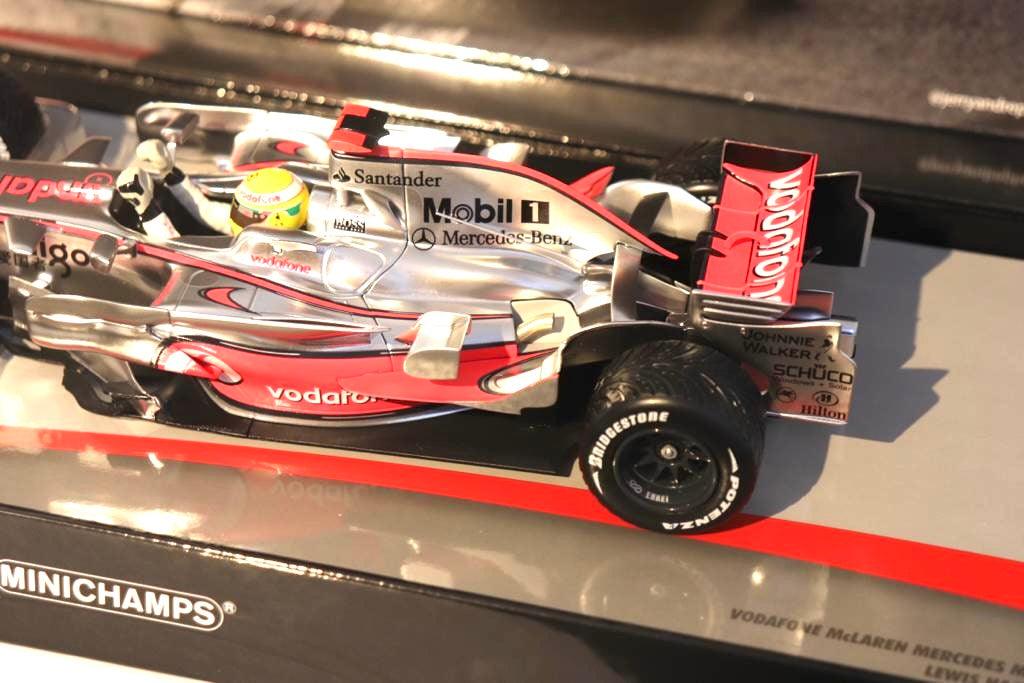 Lewis Hamilton 2008 F1 Model Car World Champion Brazilian GP - McLaren MP4/23 - 1/43 & 1/18  Minichamps - Image 5