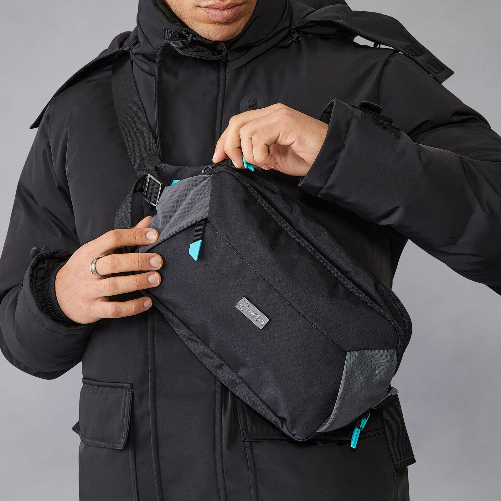 Mercedes-AMG Petronas – 2024 Team Cross Body Bag - Image 6