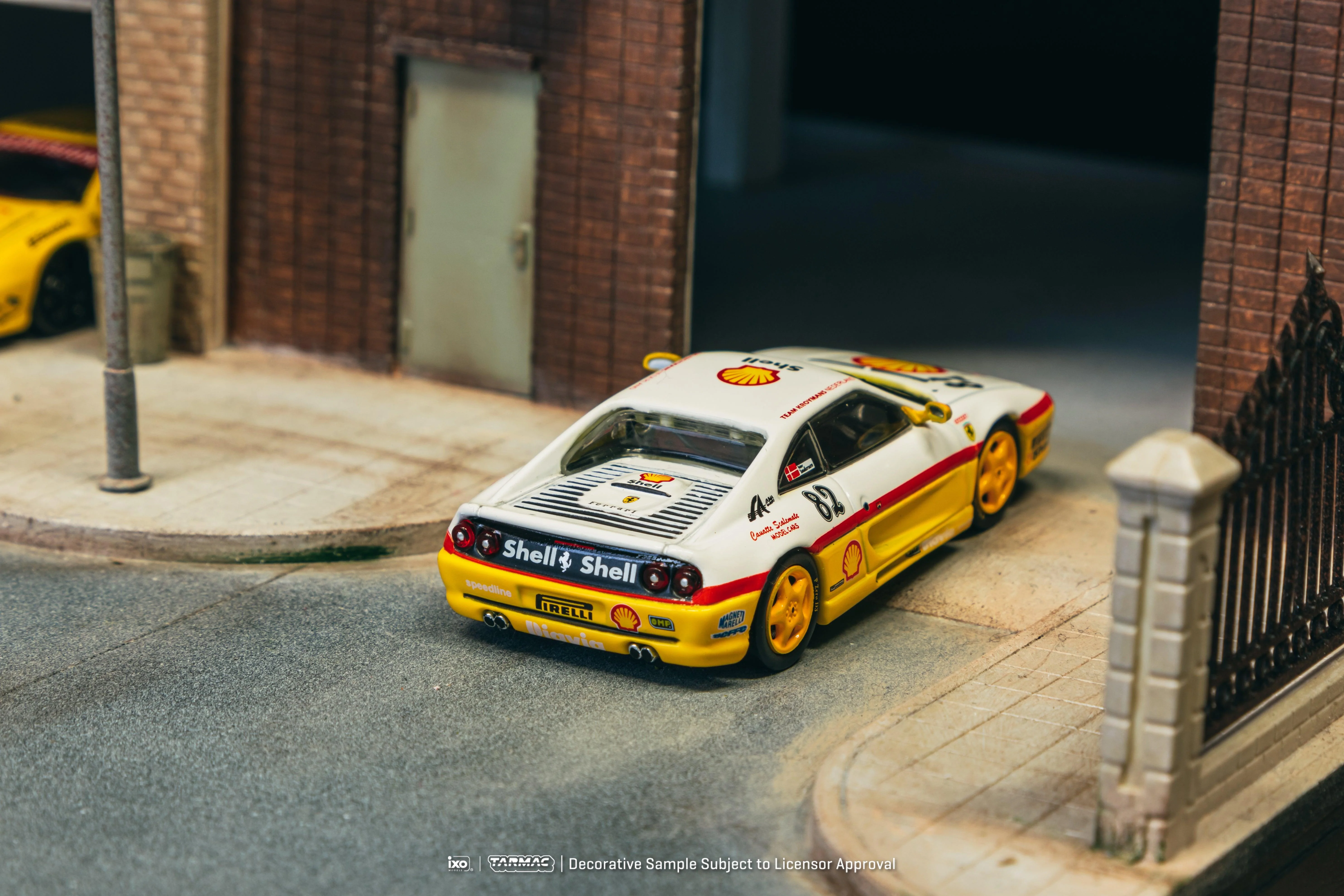 Scale 1:64 - Ferrari F355 Challenge 1999 Model Car - Tarmac Works - Image 5