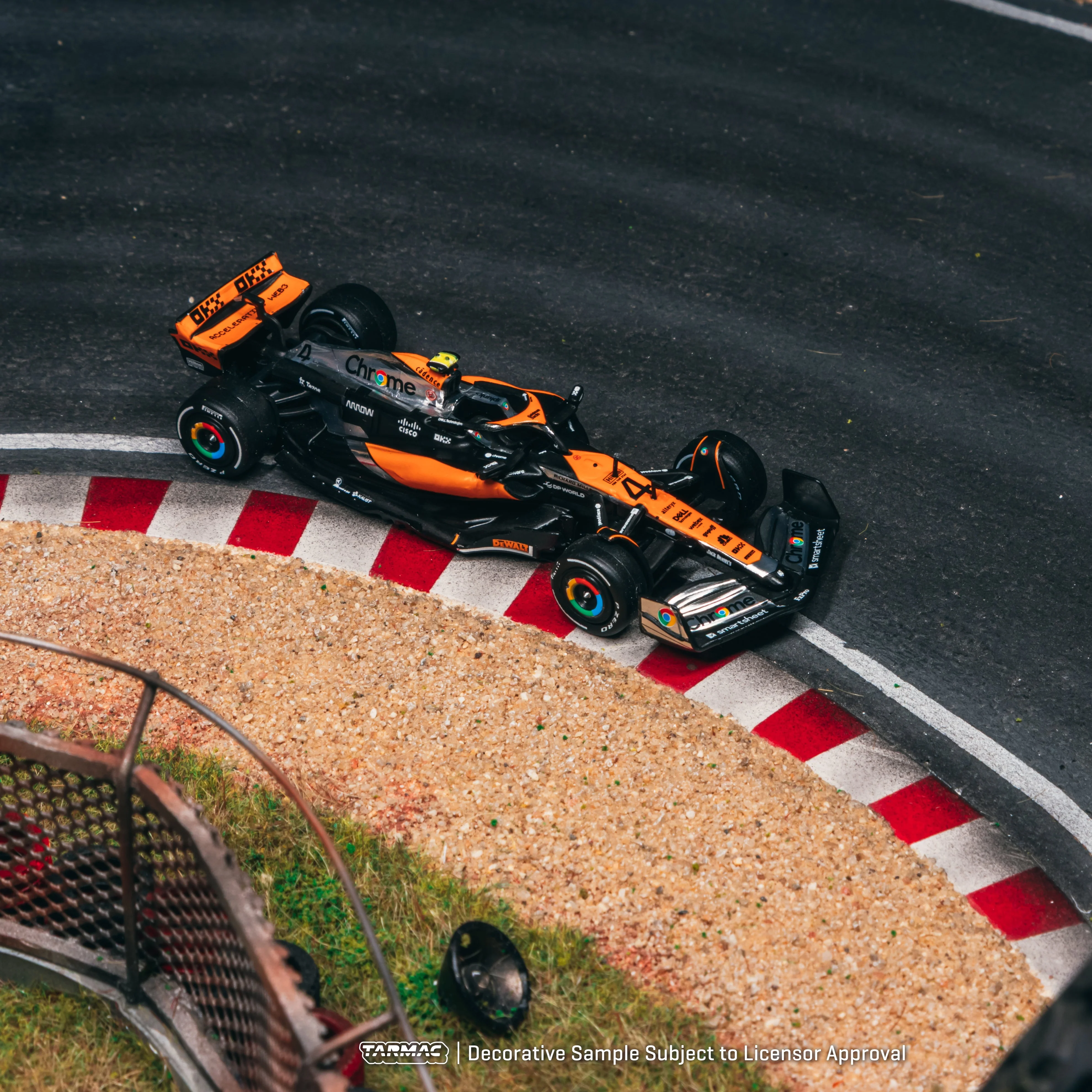 Scale 1:64 - Lando Norris MCL60 Chrom Livery 2023 British GP Show Car - Tarmac Works - Image 5