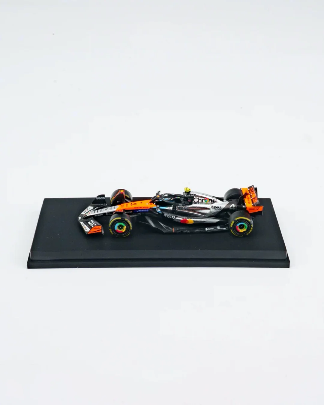 Scale 1:64 Lando Norris Winner British GP 2025 McLaren MCL39 With Figurine & Pitboards- 1:64 Minichamps Model Car - Image 3