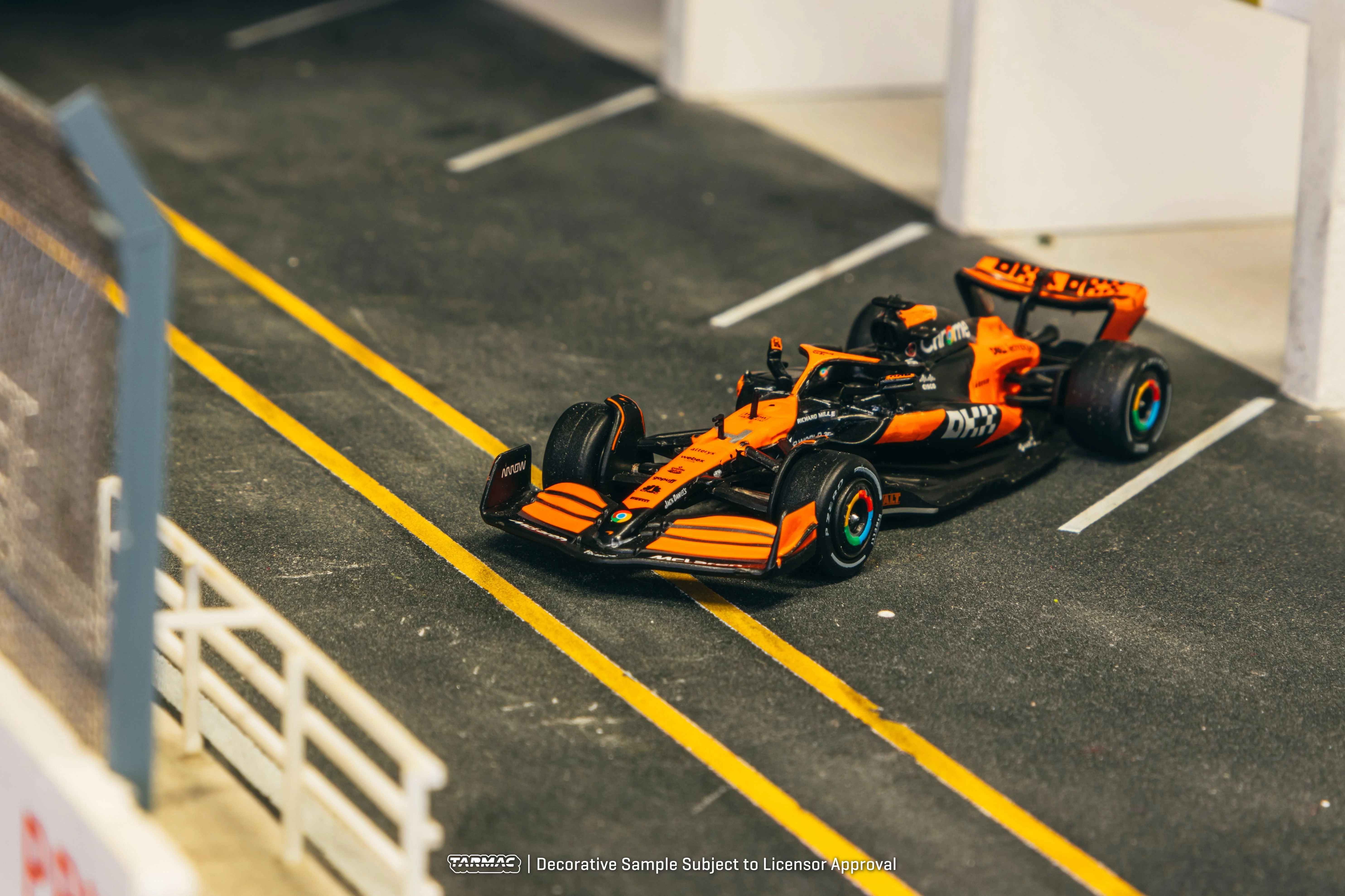 Scale 1:64 - McLaren MCL60 2024 Livery Show Car - Tarmac Works - Image 5