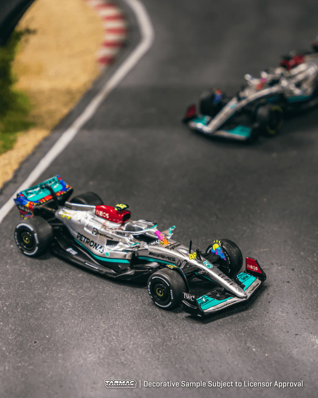 Scale 1/64 - Mercedes-AMG F1 W13 E Performance 2022 Miami GP Lewis Hamilton - Image 3