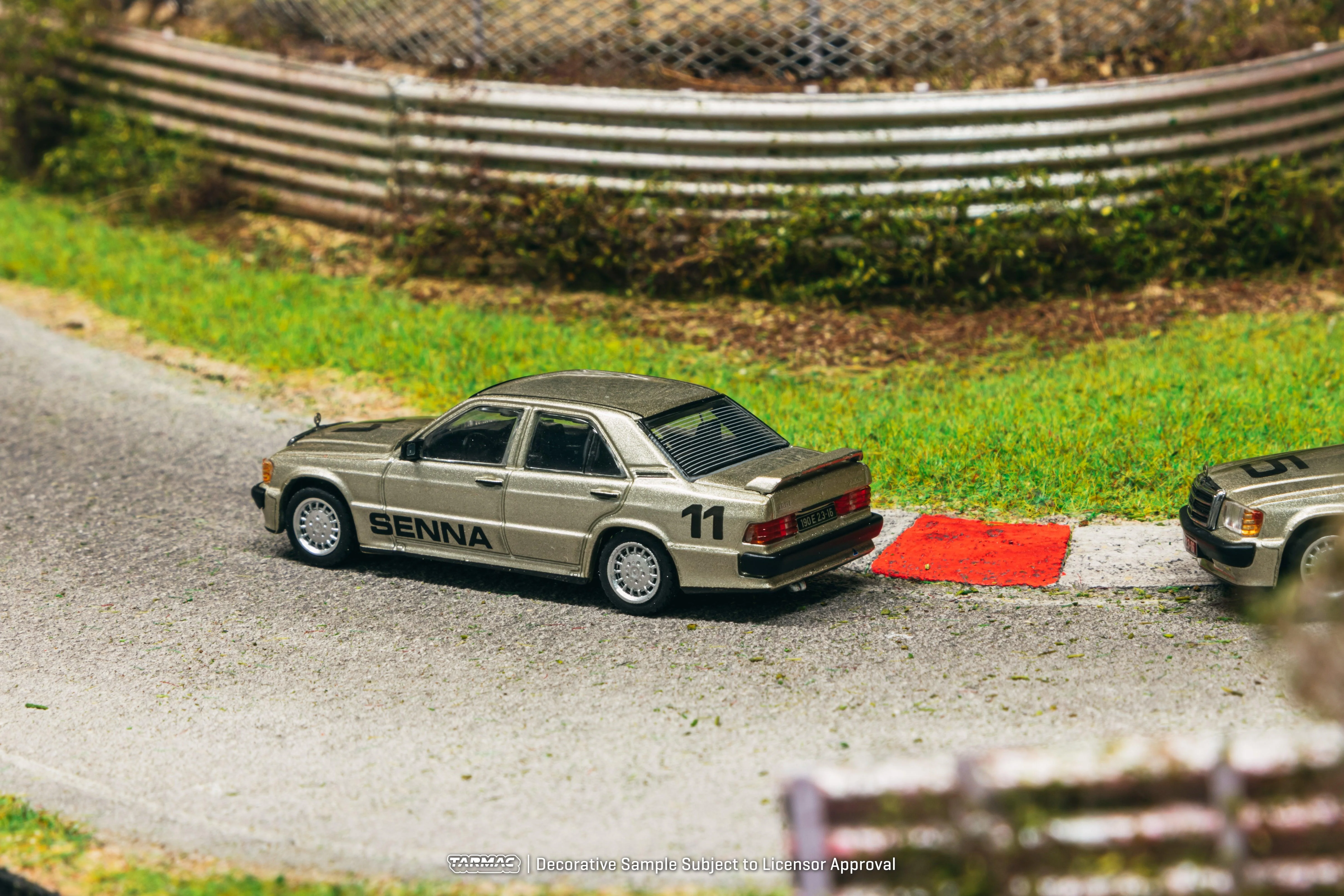 Scale 1/64 - Mercedes-Benz 190 E 2.3-16 Race of Champion 1984 Ayrton Senna - Tarmac Works - Image 3