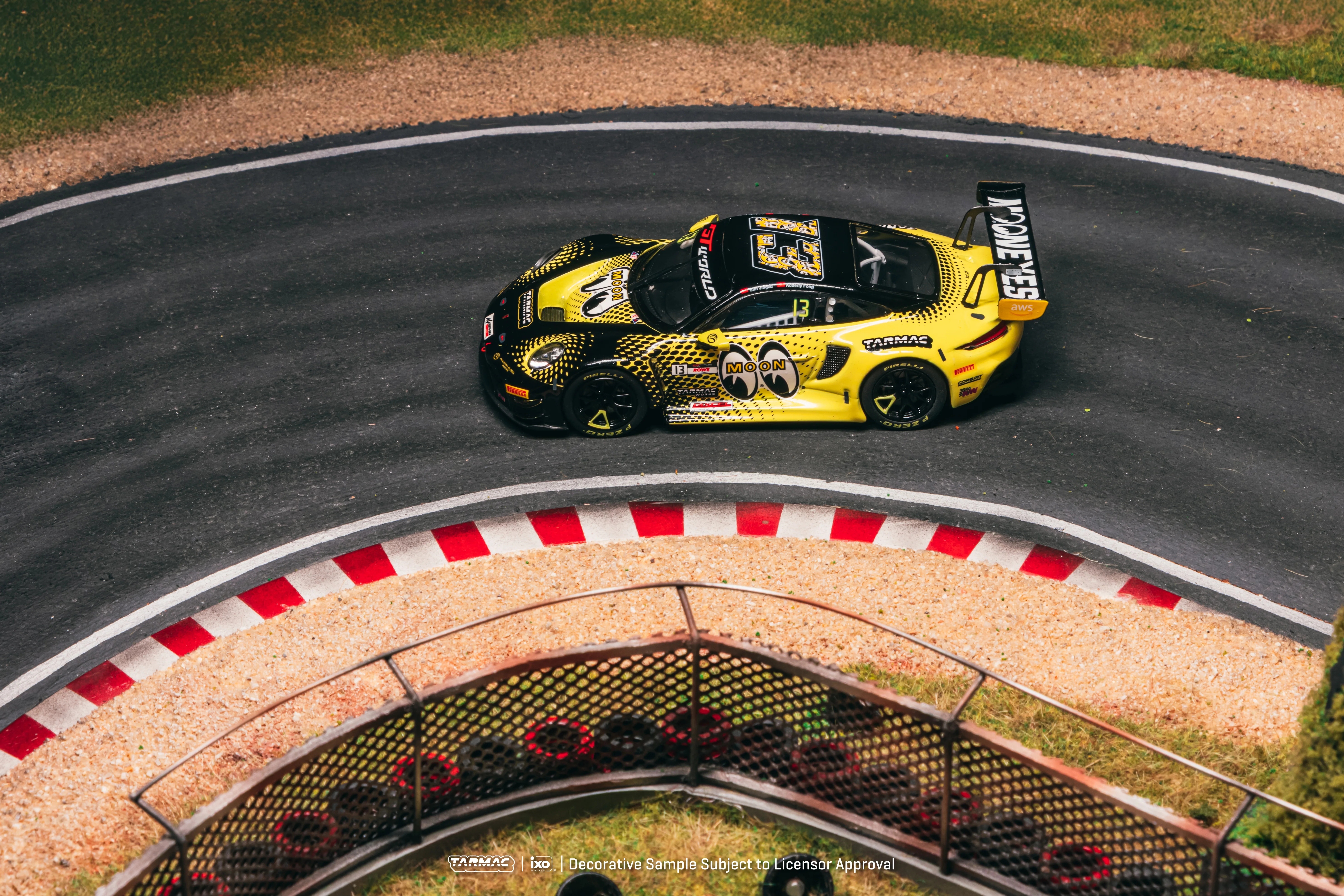 Scale 1:64 Porsche 911 GT3 R GT World Challenge Asia 2025 Phantom Global Racing - Tarmac Works - Image 3