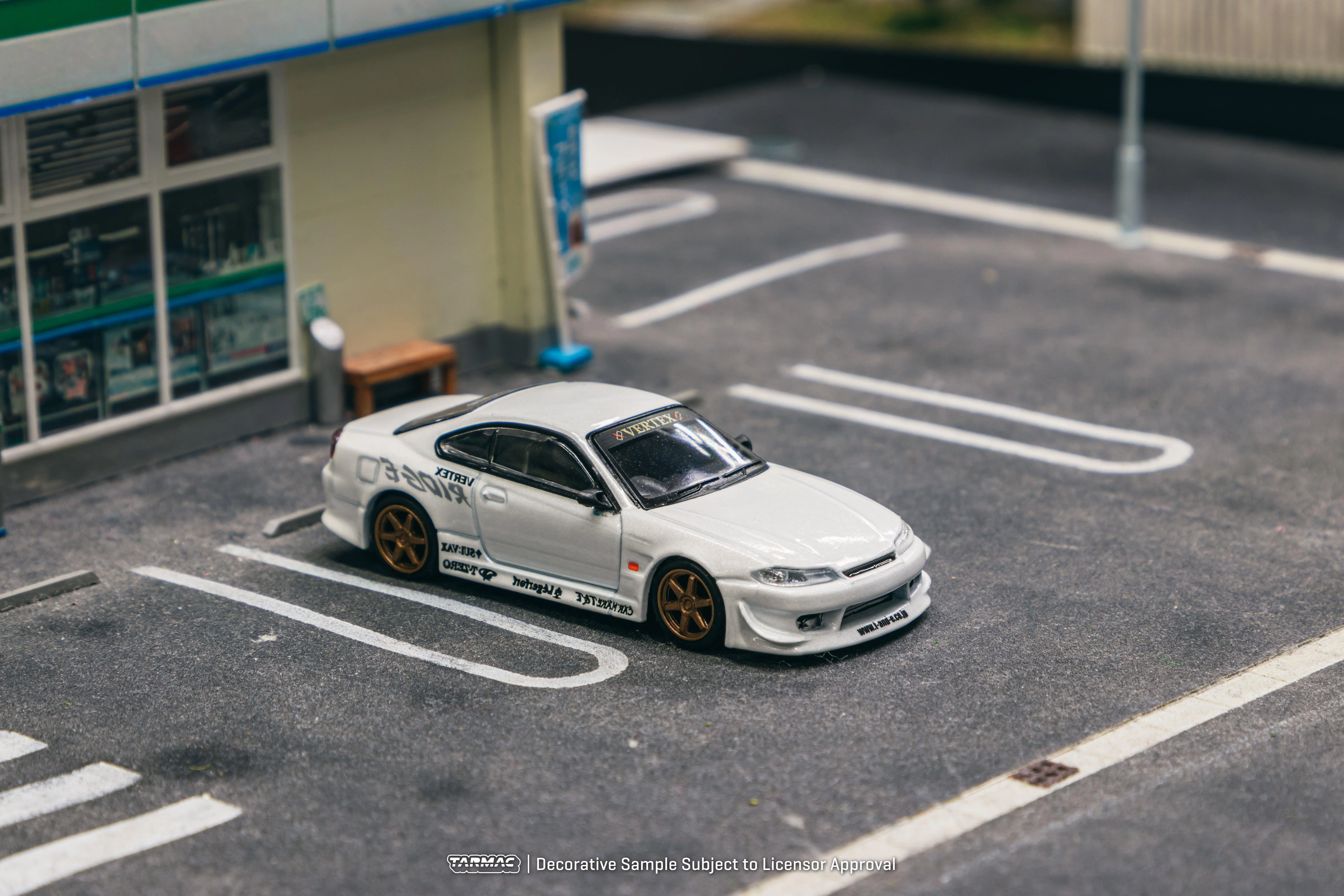 Scale 1/64 - VERTEX Nissan Silvia S15 White Metallic - Tarmac Works - Image 2